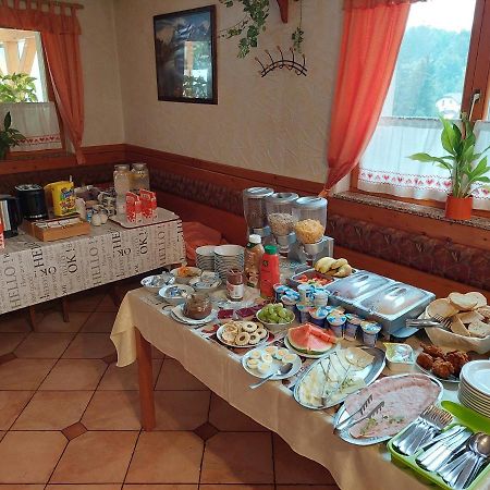 ורהניקה Guesthouse Mesec Zaplana מראה חיצוני תמונה